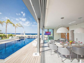 Villa Papadopo - Luxury 3 Bedroom Villa with Private Pool Hot Tub and Sea Views